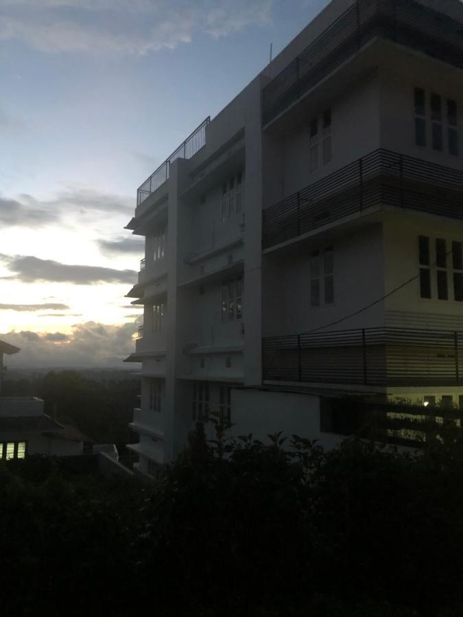 Raveendra Inn Калпетта Екстер'єр фото